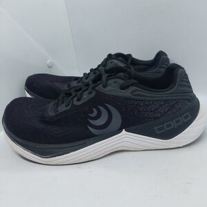 Topo Athletic Ultrafly 5 Sneakers Running Shoes Black White Women's Size 10